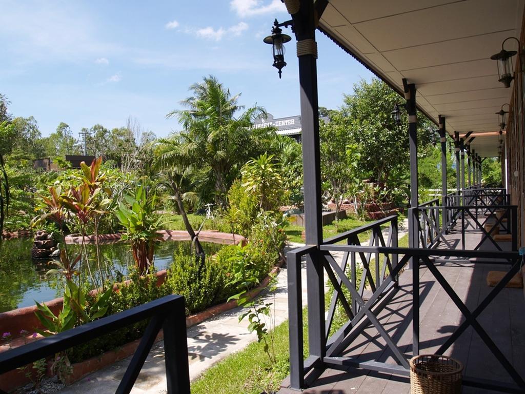 Cowboy Farm Resort Pattaya Ban Huai Yai Bagian luar foto