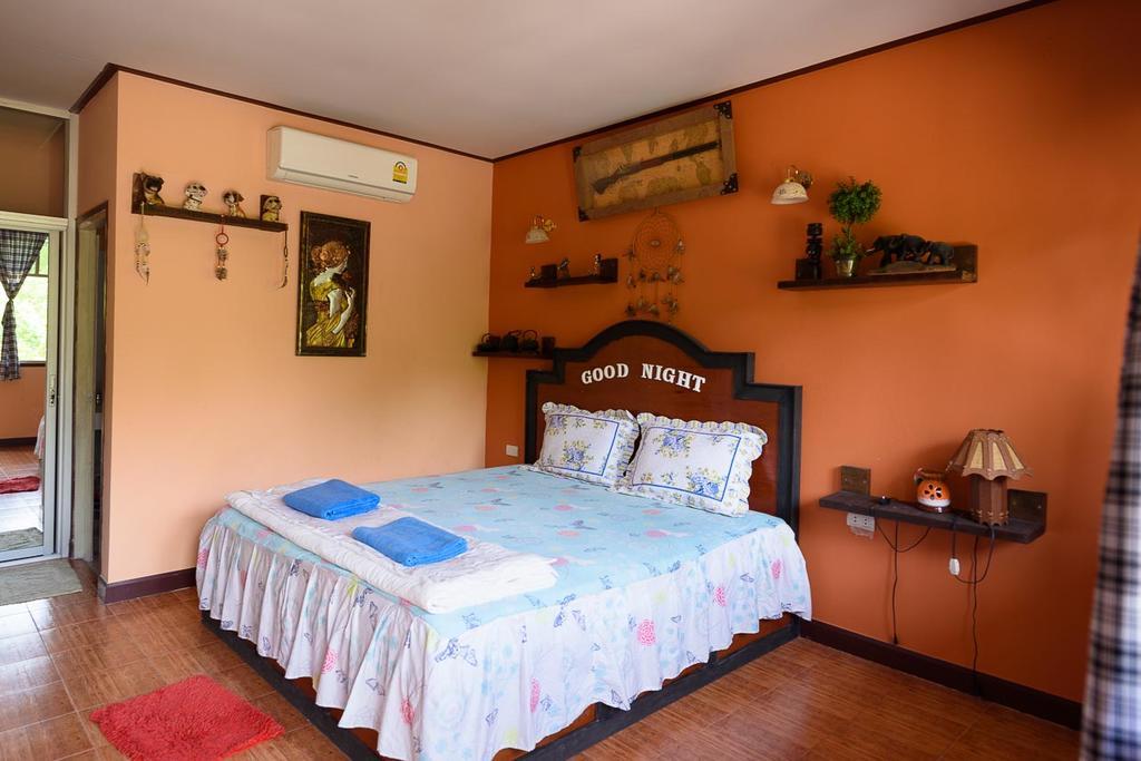 Cowboy Farm Resort Pattaya Ban Huai Yai Bagian luar foto